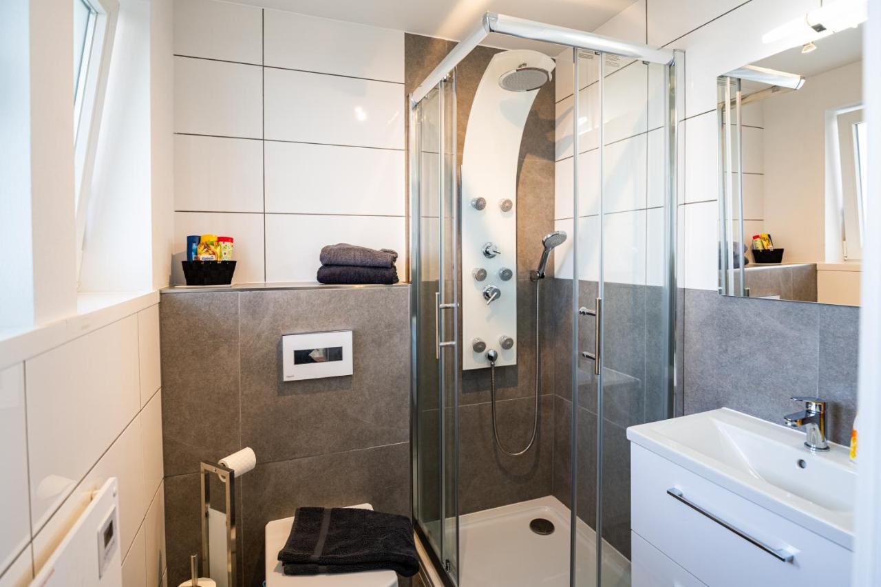 Sonnige Ferienwohnung In Neckarsulm Mit Massageliege & Wlan & Parken Exterior photo