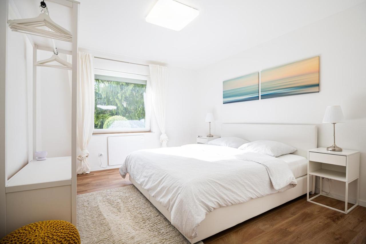 Sonnige Ferienwohnung In Neckarsulm Mit Massageliege & Wlan & Parken Exterior photo
