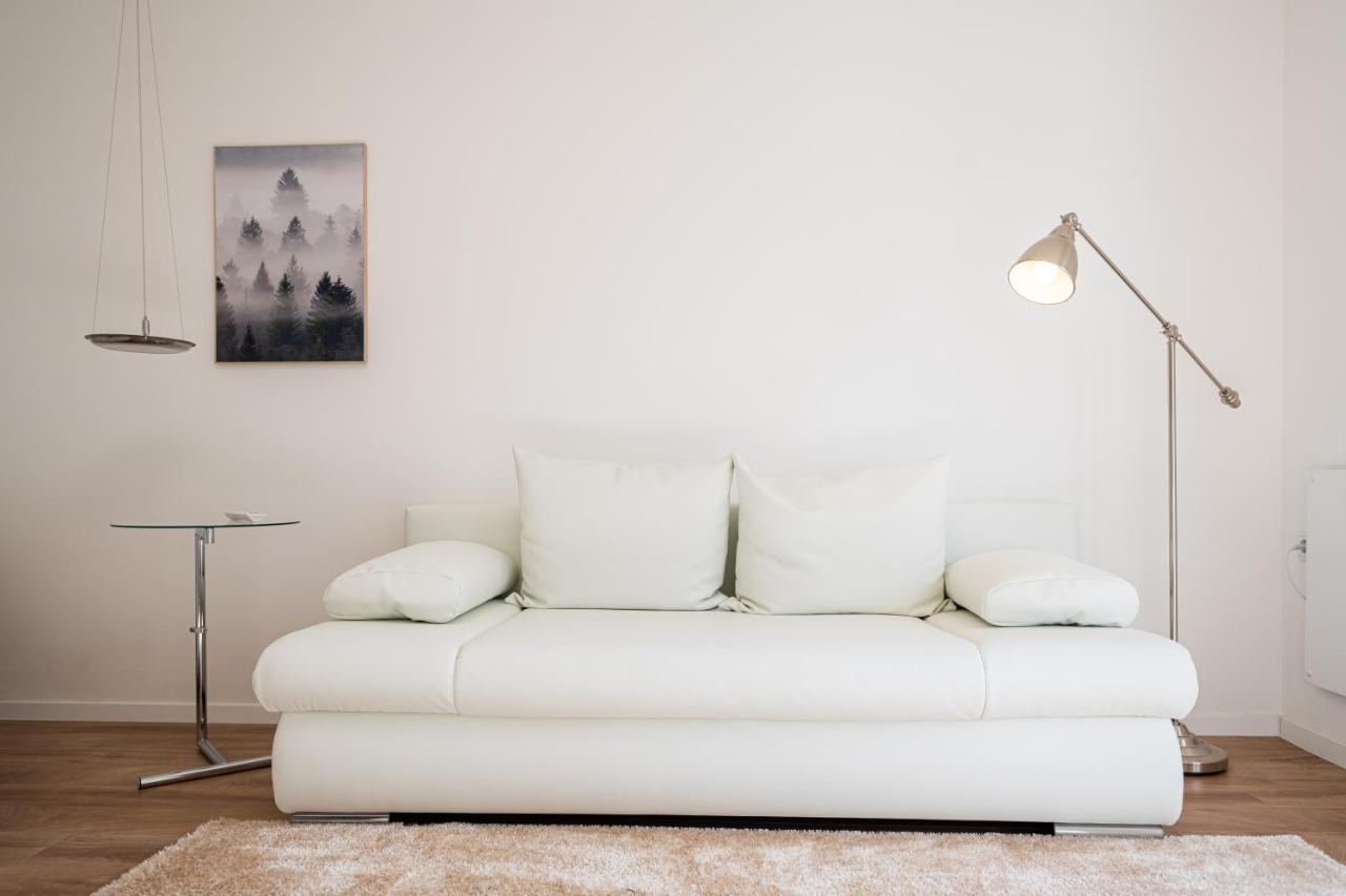 Sonnige Ferienwohnung In Neckarsulm Mit Massageliege & Wlan & Parken Exterior photo